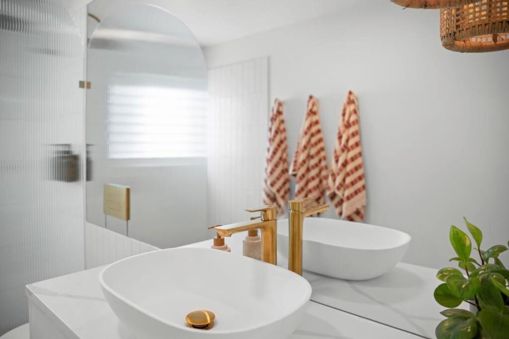 Vibes At Five Noosa Apartment Noosaville Exterior photo